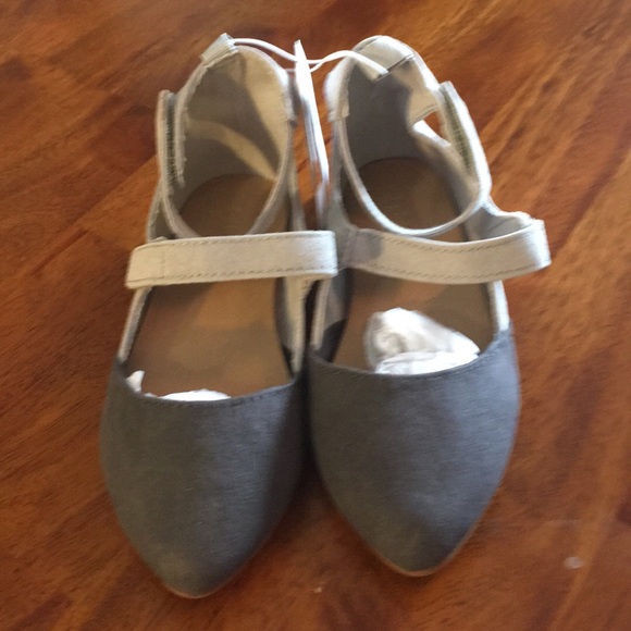 Old Navy Other - Old Navy toddler girl size 8